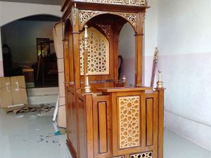 Mimbar Masjid Jati Ukiran Atap Kubah
