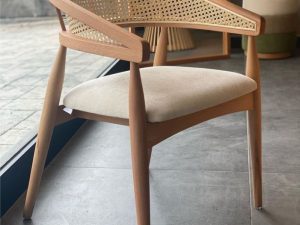 Kursi Cafe Vintage Jakarta Selatan